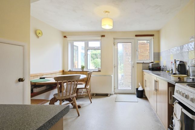 3, Primrose Road, Salisbury photo 4