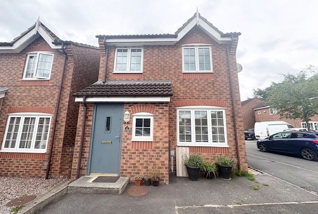 3-bed house on 17, Bolton, £1,350/mo