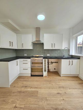 Merlyn Road, Thornton Cleveleys photo 4