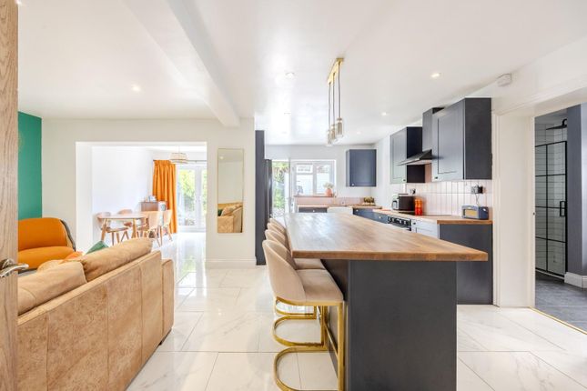 24, Eastwood Rise, Leigh-On-Sea photo 4