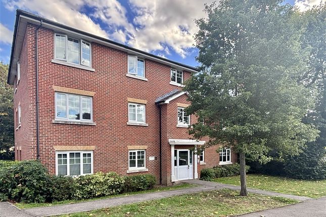 2-bed flat on Kennedy Road, Horsham, £270,000