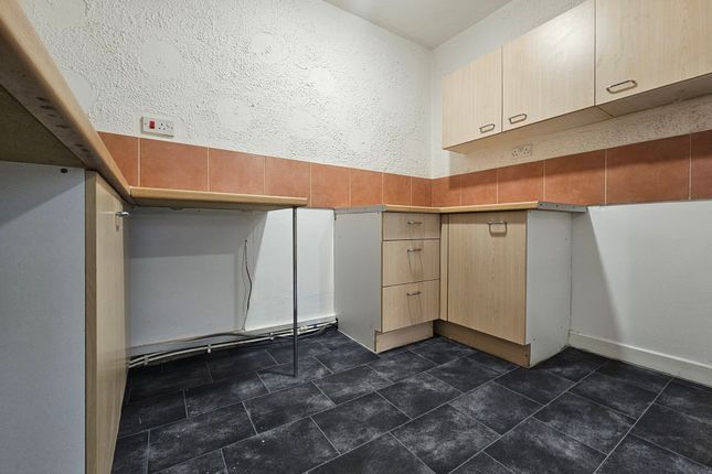 Flat 4, Springfield Mill Court, Bull Street, WEDNESBURY photo 2