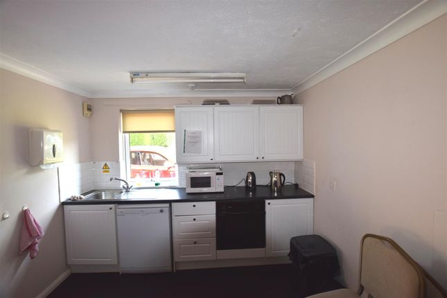 Flat for sale in Portland Close, Chadwell Heath, Essex