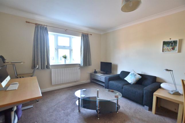 2, Wespall House, Fleet photo 3
