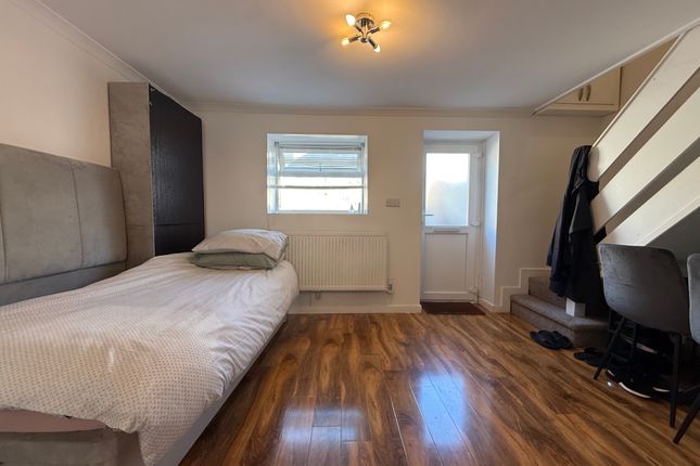 112, Penfilia Road, Swansea photo 5