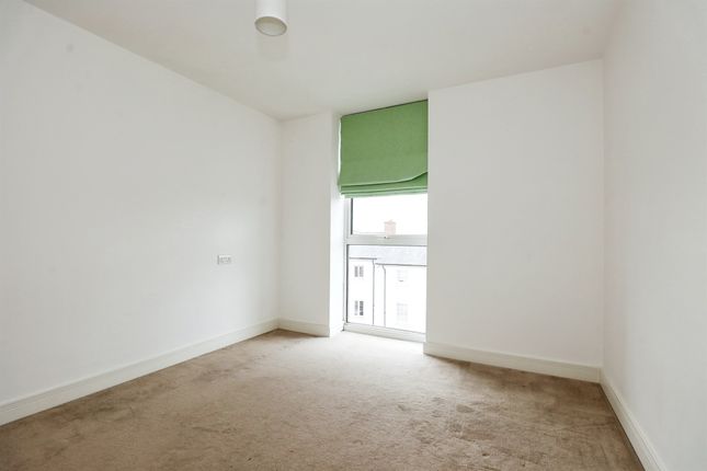 Flat for sale in High Street, Upton, Northampton