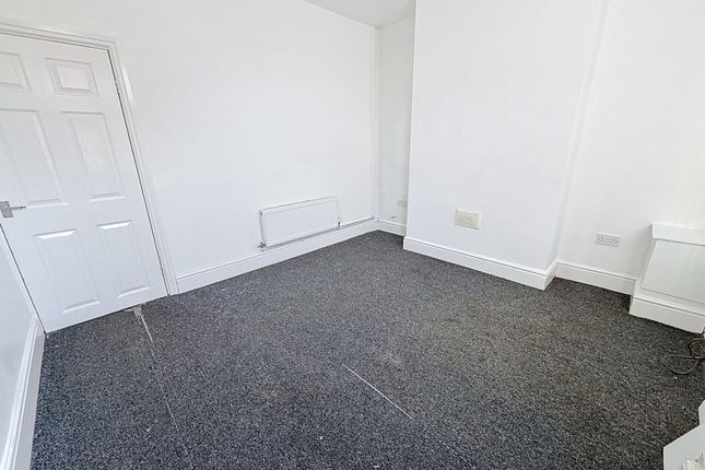 7 Collinson Road, Stoke-On-Trent photo 4