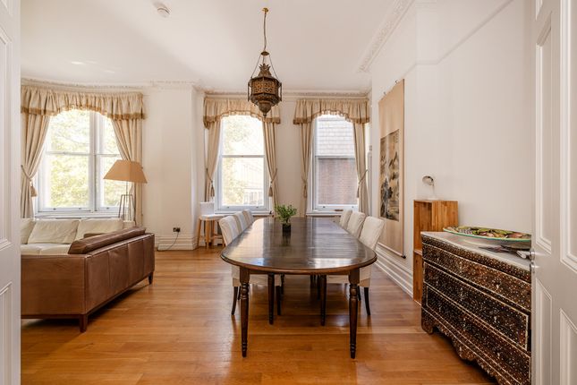 Flat Flat 1, 22, Northumberland Avenue, London photo 4