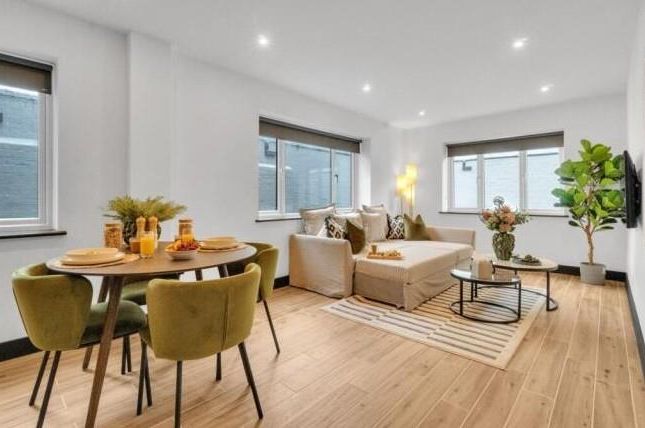 Kitchen/Dining Area