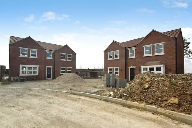 5 Willows Garth, Roxton Road, Immingham photo 2