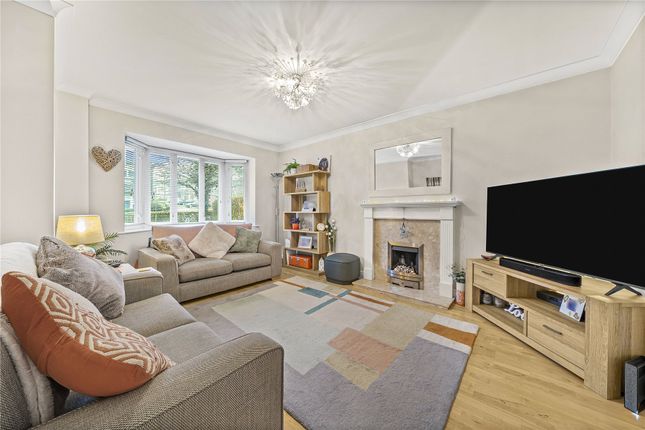 30, Percheron Drive, Woking photo 2