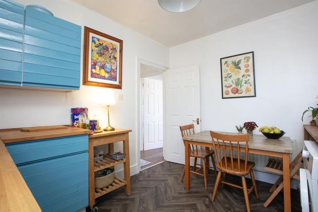 Flat 3, 100, Southwell Road, London photo 4