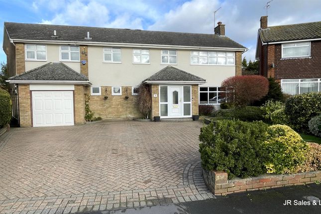 5-bed house on 15, Broadfields, Goffs Oak Waltham Cross, £924,950