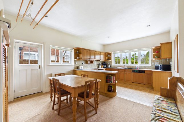 25, Links Avenue, Suffolk photo 4