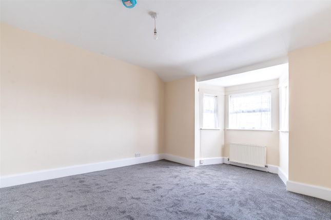 Flat for sale in Ainsworth Road, London