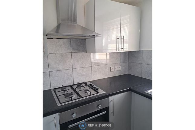 Thumbnail Flat to rent in Wastdale Road, London