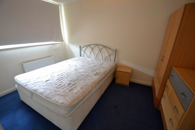 18 Tomlinson Street, Hulme, Manchester photo 4
