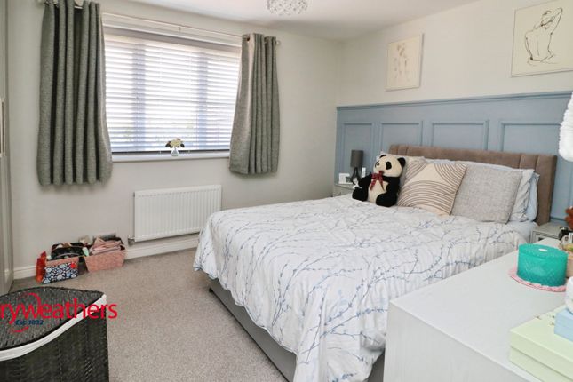 4, South Moor Drive, Rotherham photo 4
