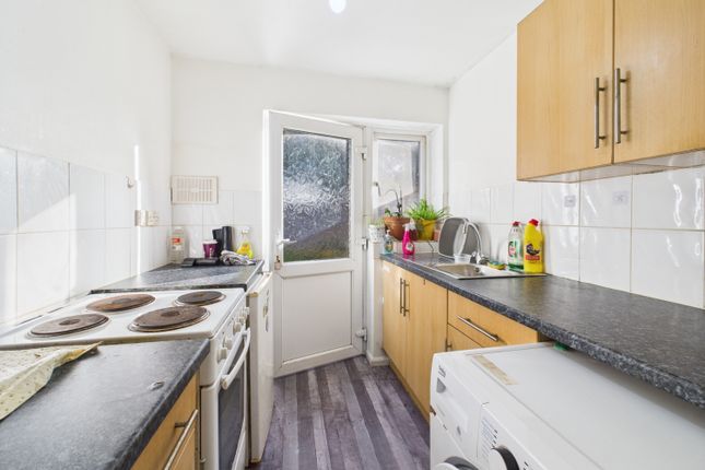 Cam01740G0-Pr0470-Still003