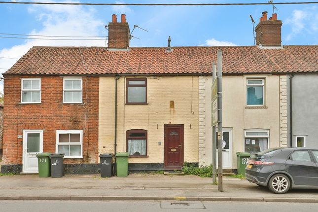 Thumbnail Cottage for sale in London Street, Swaffham