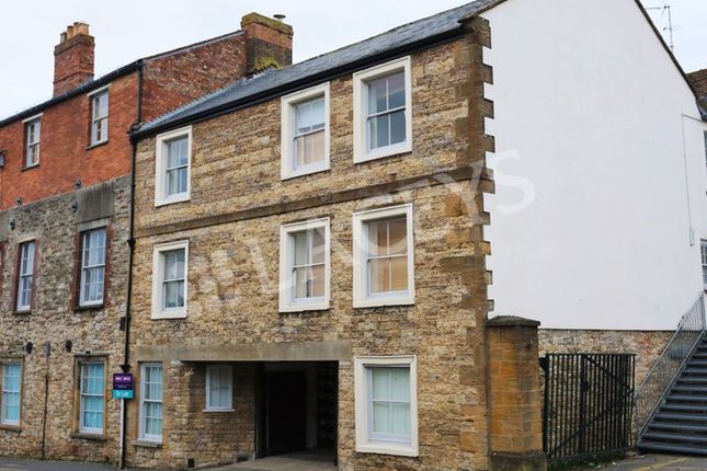 Flat to rent in Becket House, South Street, Yeovil