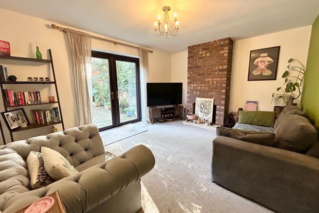 31, Blackburn Gardens, West Didsbury photo 2