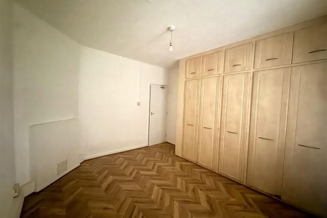 Ballamore Road, Bromley photo 3