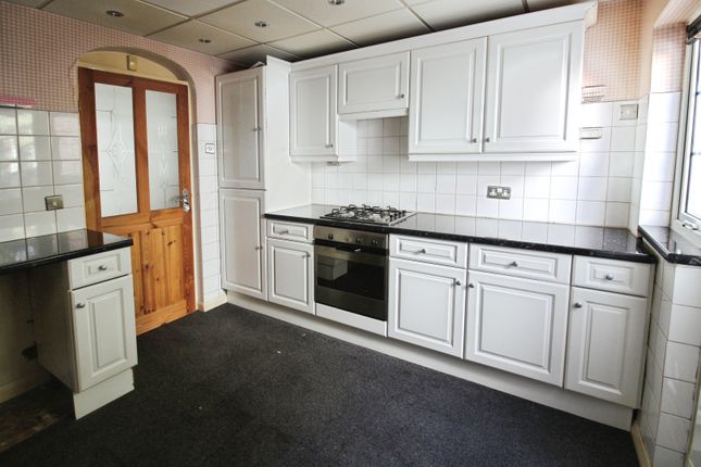 35, Manor Road, Erith photo 4