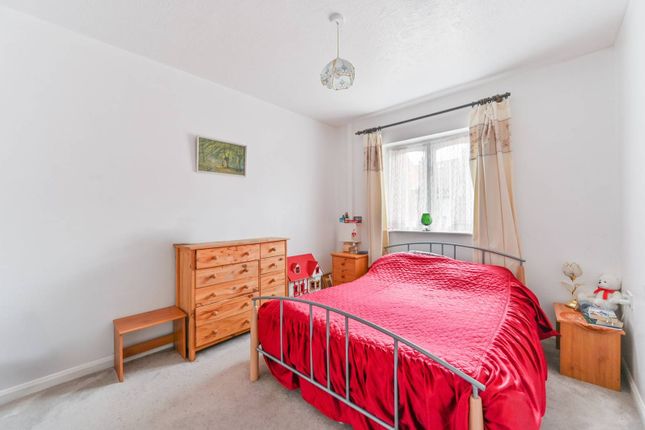 Bungalow for sale in Bletchingley Close, Thornton Heath