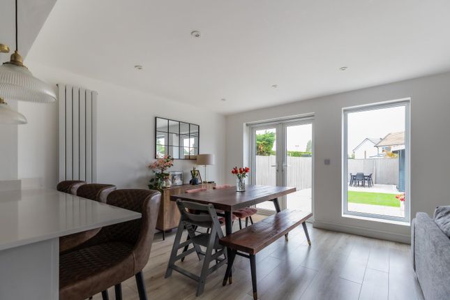 92, Castle Avenue, Penarth photo 4