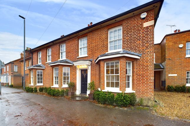 Thumbnail Semi-detached house to rent in Burkes Corner, 87 Aylesbury End, Beaconsfield