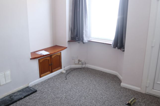 31, Bassett Street , South Wigston, Leicester.  photo 2