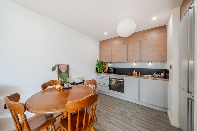 Flat 1, Alpha House, 31, Borland Road, London photo 4