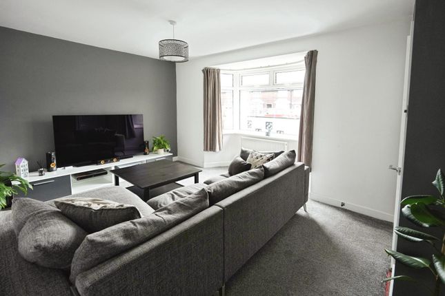 18, Mullacre Road, Manchester photo 4