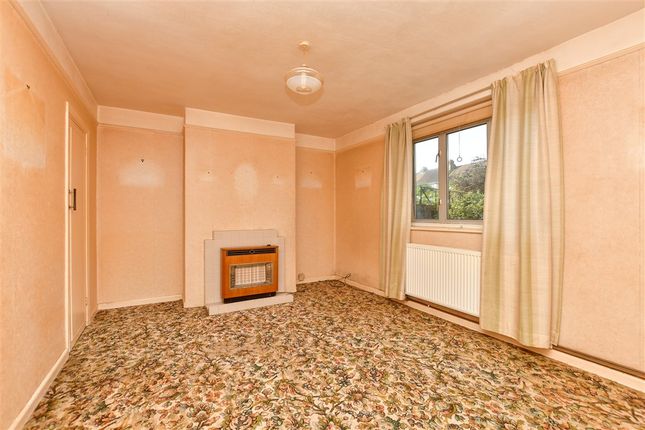 Sturdee Avenue, Gillingham photo 3