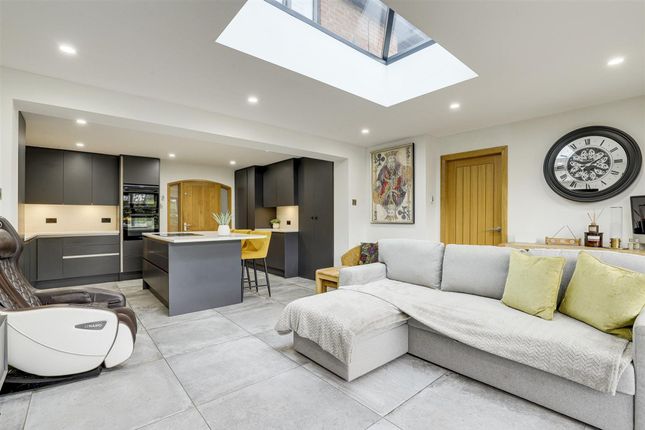 5 Cheriton Drive, Ilkeston photo 2