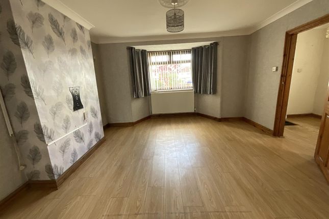 21, Heol Myrddin, Llandeilo photo 2
