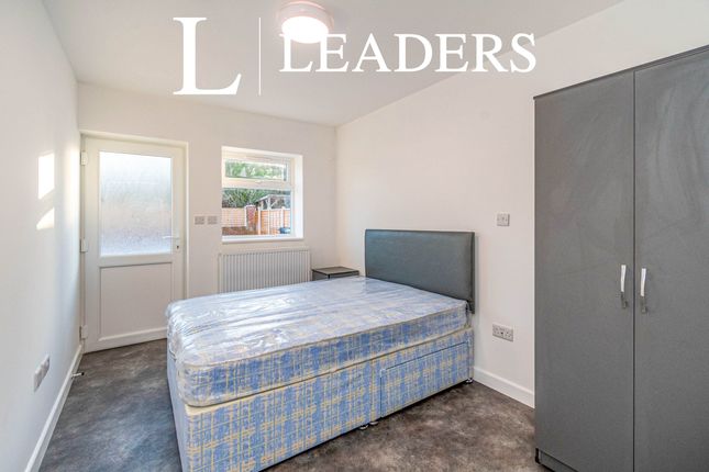 Room 8 162-162A Lichfield Road, Brownhills, Brownhills photo 4