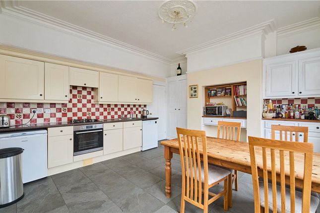 9, Sunset Drive, West Yorkshire photo 4