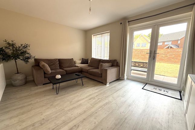 4 Cordle Close, Ipswich photo 2