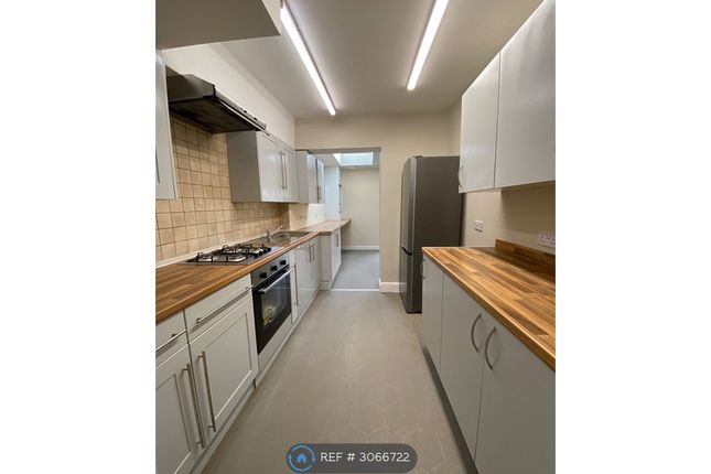Lees Road, Uxbridge photo 3