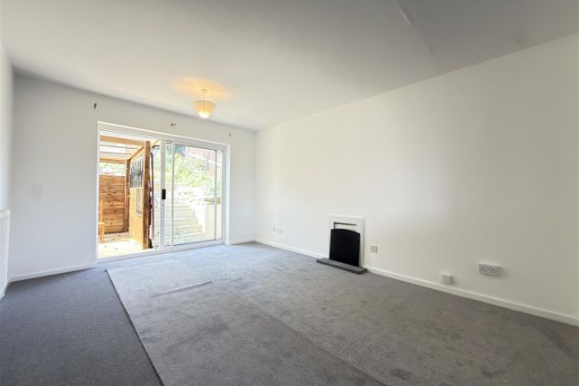 23, Jessop Close, Leicester photo 2