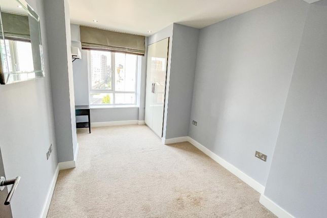 Flat for sale in 14 Aerodrome Road, Colindale, London