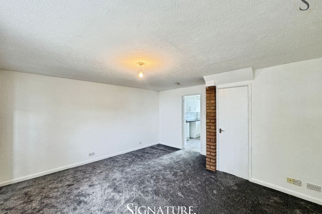 17 Burton Close, Leicester photo 3