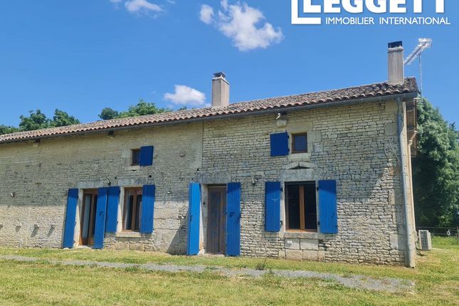 Villa for sale in Brûlain, Deux-Sèvres, Nouvelle-Aquitaine