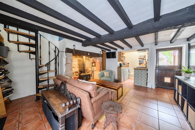 2 Bakers Cottages, Longmeadow Road, Exmouth photo 3