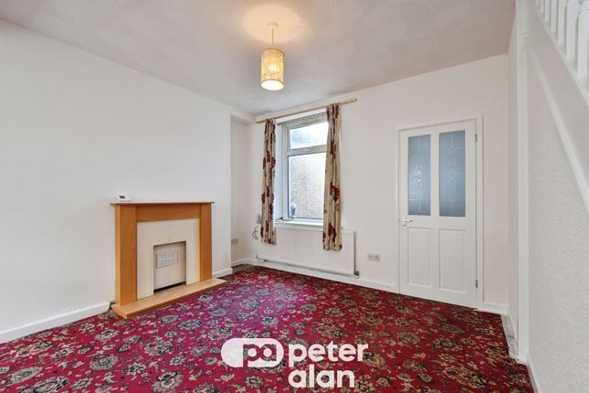 77, Avondale Street, MOUNTAIN ASH photo 4