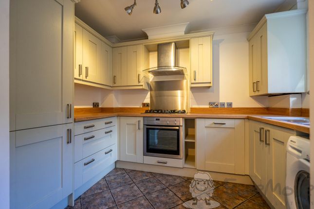 13, Earnshaw Court, Norwich photo 4