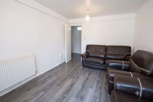 41, Selworthy Road, Manchester photo 4