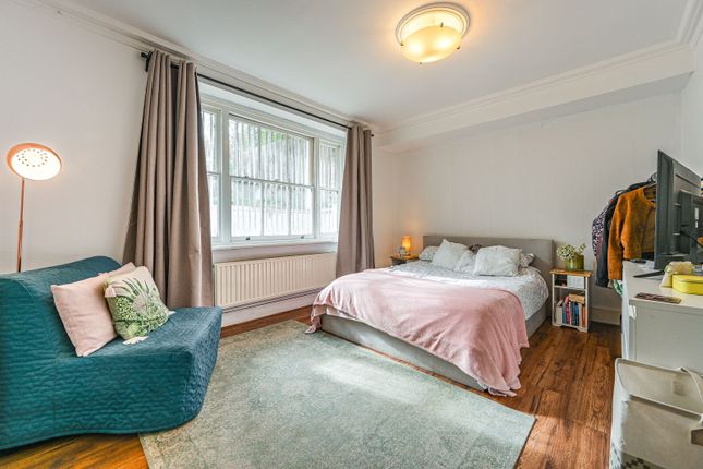 Shooters Hill Road, Blackheath photo 4